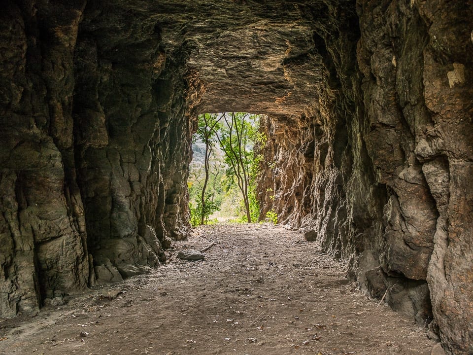 tunel-da-antiga-estrada-de-ferro